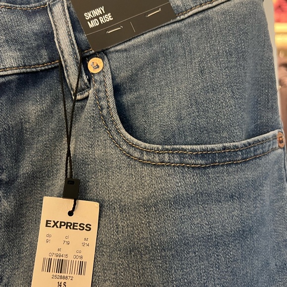Express capris - Picture 2 of 6